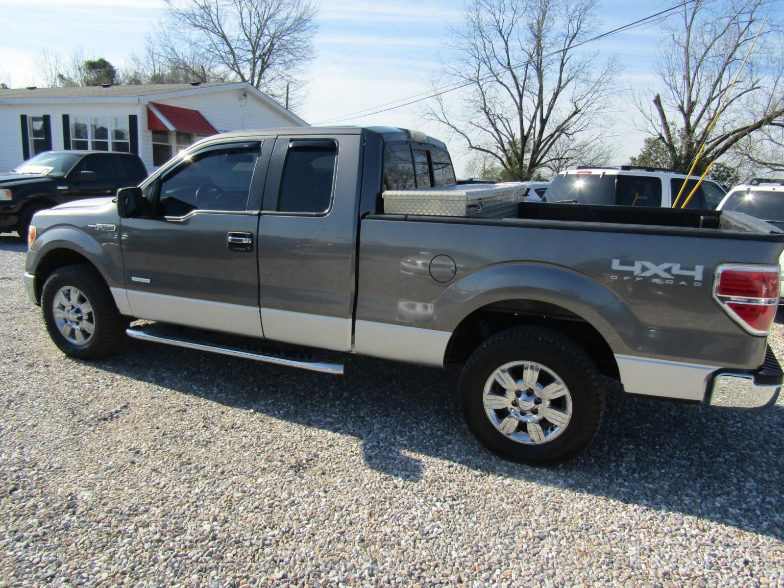 2012 Gray /Gray Ford F-150 FX4 SuperCab 6.5-ft. Bed 4WD (1FTFX1ET1CF) with an 3.5L V6 TURBO engine, Automatic transmission, located at 15016 S Hwy 231, Midland City, AL, 36350, (334) 983-3001, 31.306210, -85.495277 - Photo #5